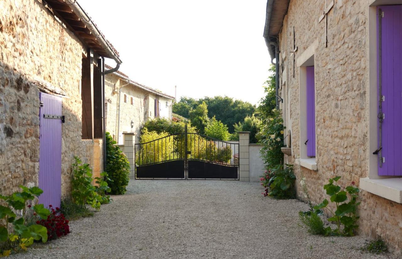 Ventouse Gite Rural La Maison Mauve מראה חיצוני תמונה